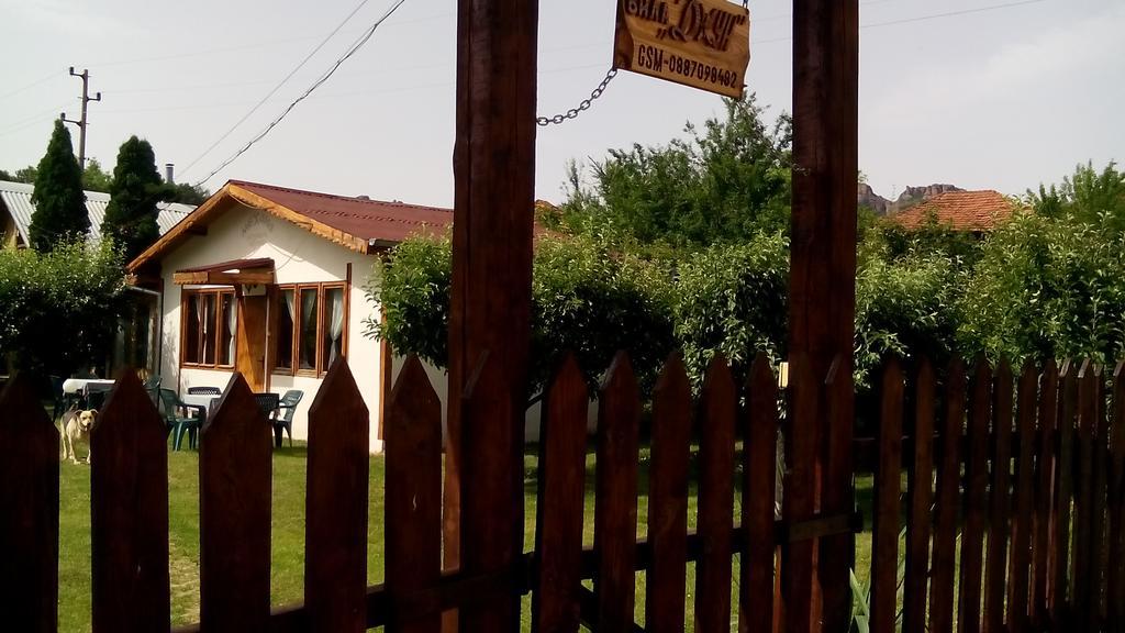 Villa Jun Guest House Belogradchik Esterno foto